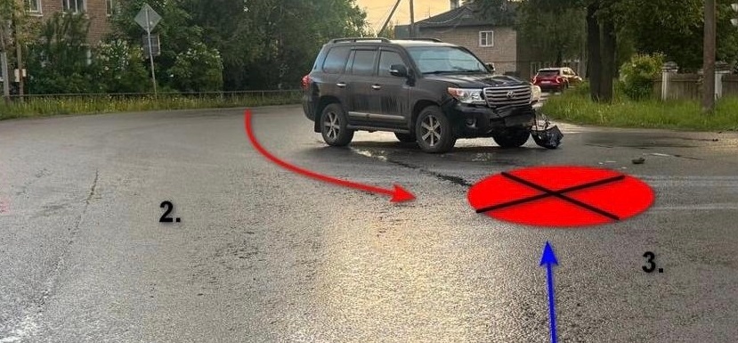 В Буе паркетник сбил мотоциклиста