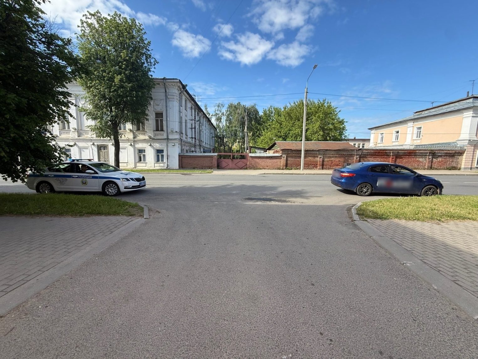 В Костромской области обезвредить пьяного таксиста помогли сами пассажиры