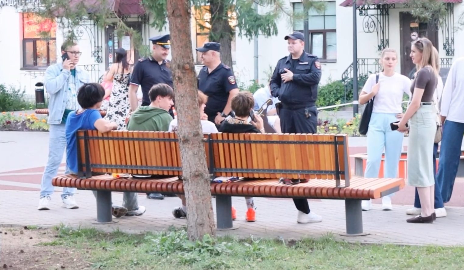 В Костроме полицейские во время рейда поймали пьяных подростков