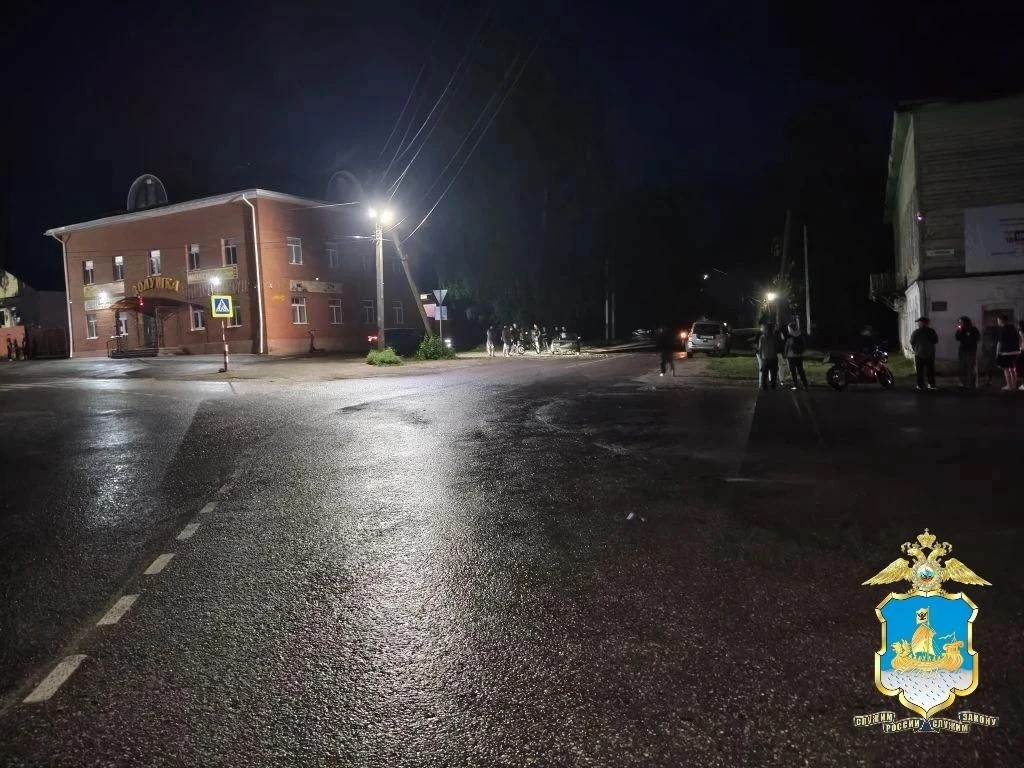 В Костромской области подростки на электровелосипеде попали в аварию с ВАЗом