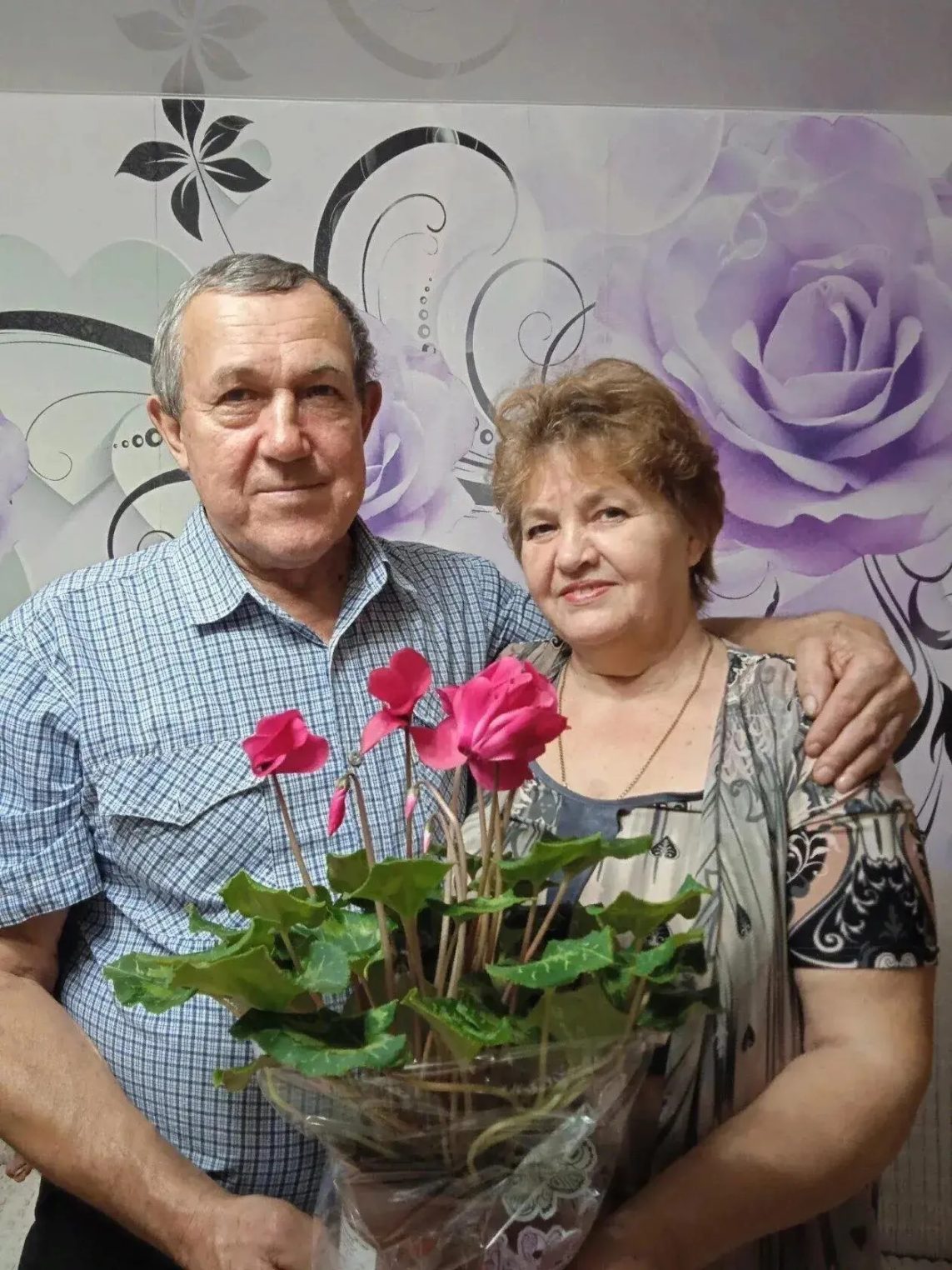 «Любовь — это каждый день выбирать друг друга»: в Костроме наградили семьи, ставшие примером для всего региона