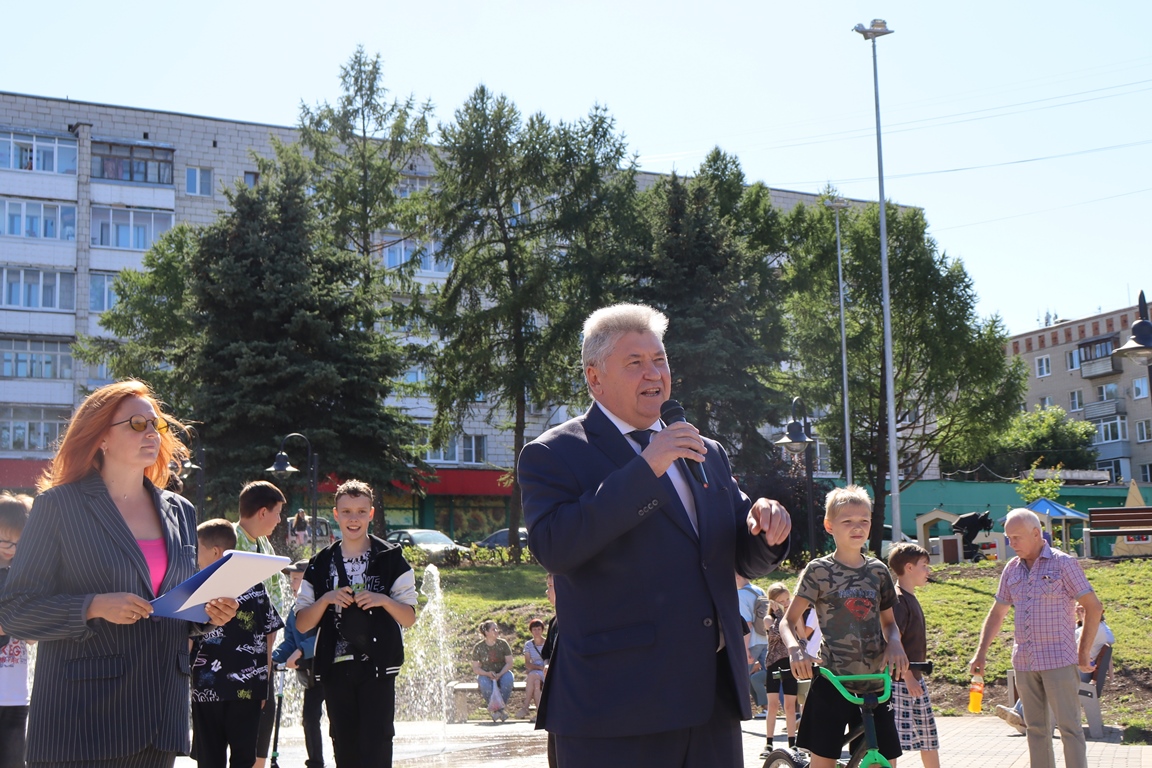 Пустырь превратился в центр притяжения: в Заволжье открыли современный сквер «Юбилейный»