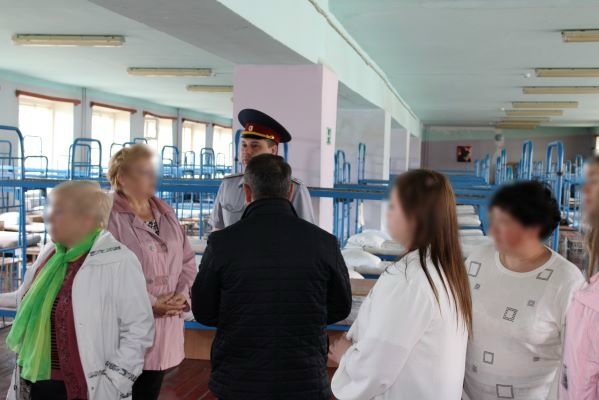 Костромским осужденным разрешили выпить чаю с родными