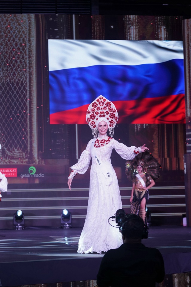 Костромичка Кристина Кураленок потрясла мир не только красотой