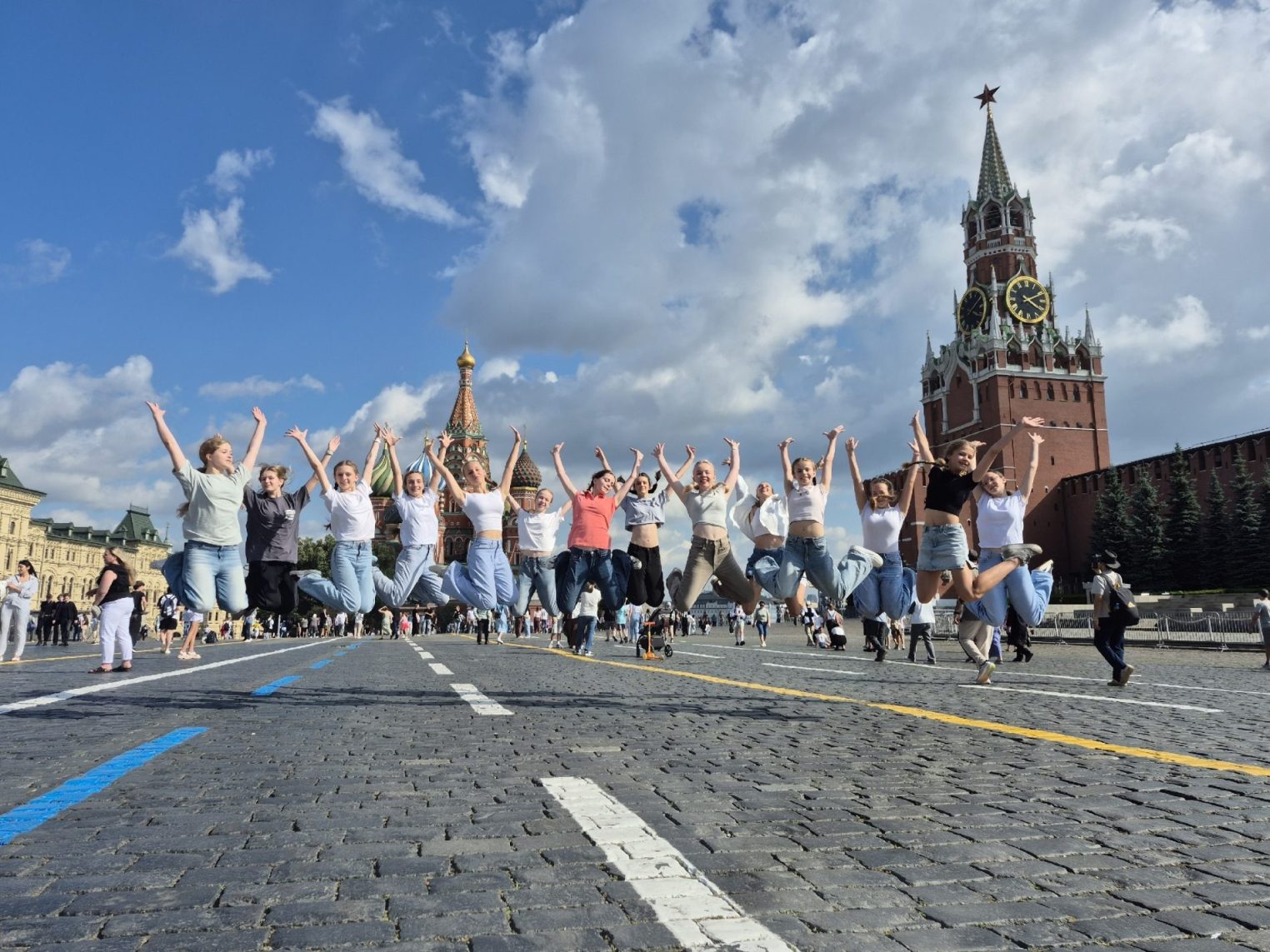 Костромские танцоры снялись в одном из самых рейтинговых шоу страны