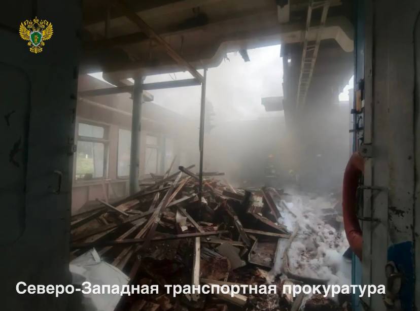 Пожаром на дебаркадере в Костроме заинтересовалась прокуратура