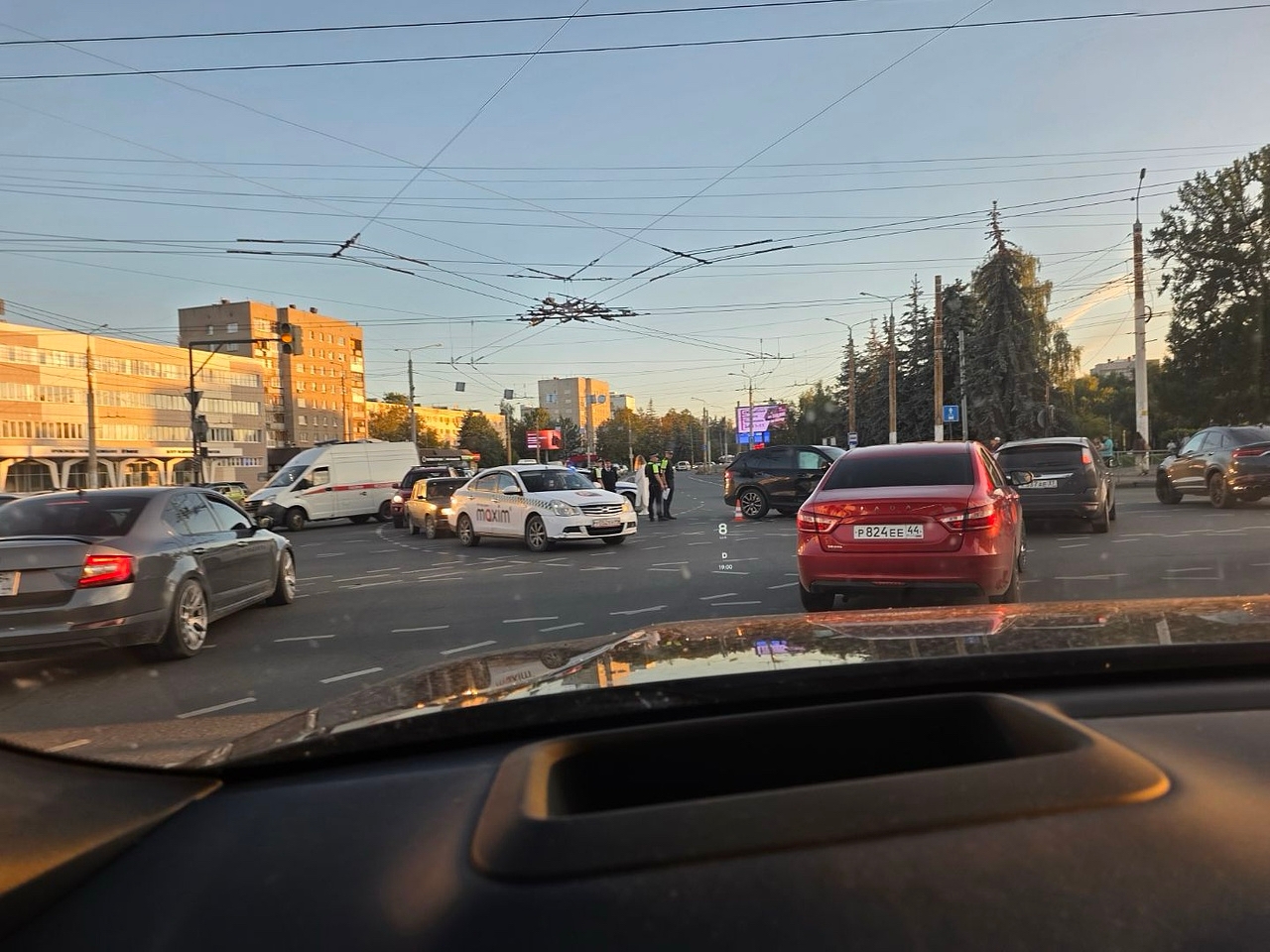 В Костроме мотоциклист выжил после столкновения с иномаркой