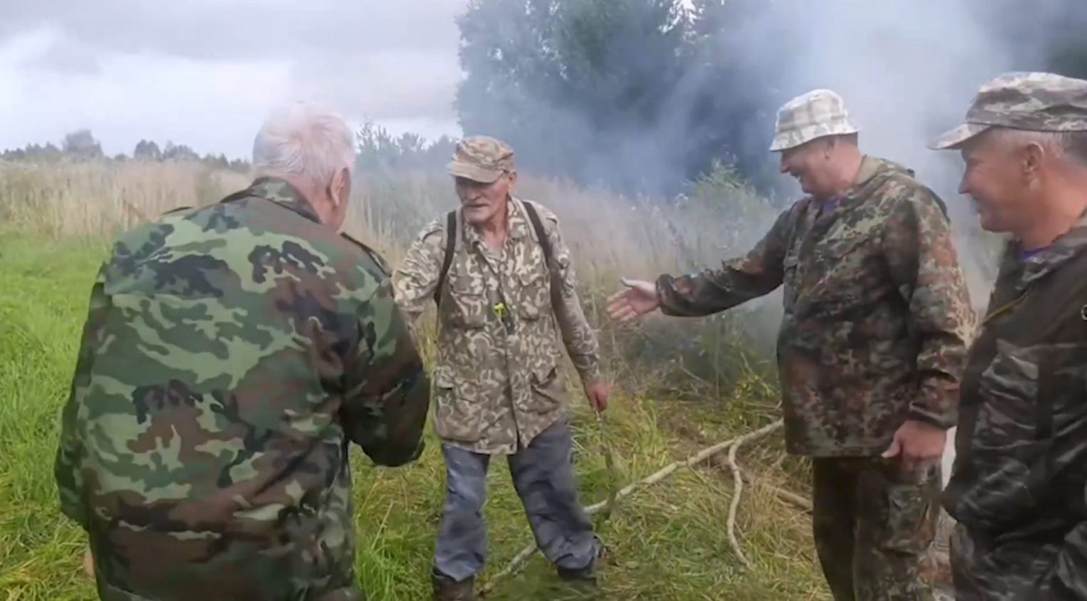 Две ночи в лесу, вода из луж и три спички: чем закончились поиски грибника под Костромой