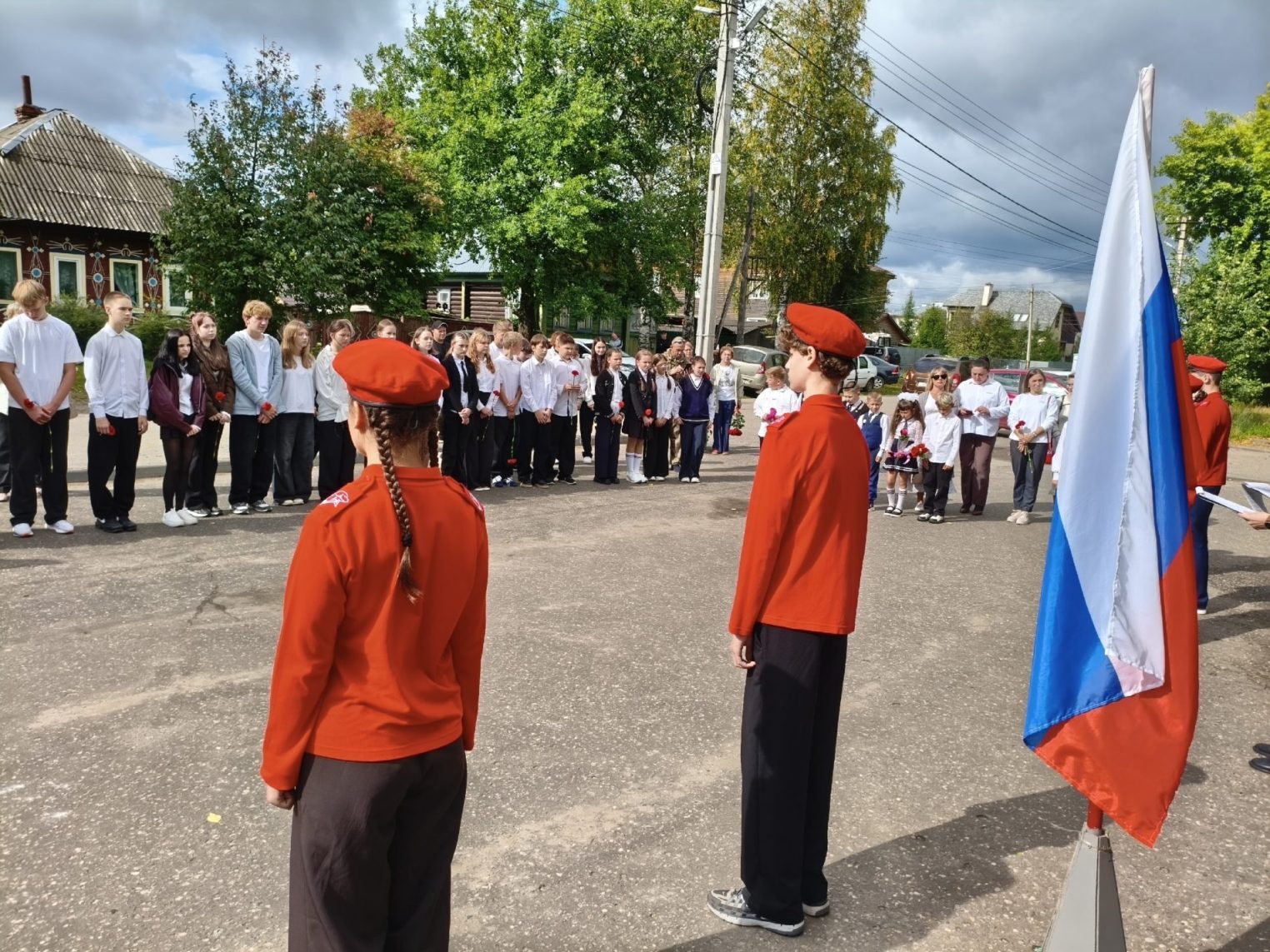 В Костромской области открыли мемориальную доску Герою России Михаилу Лебедеву