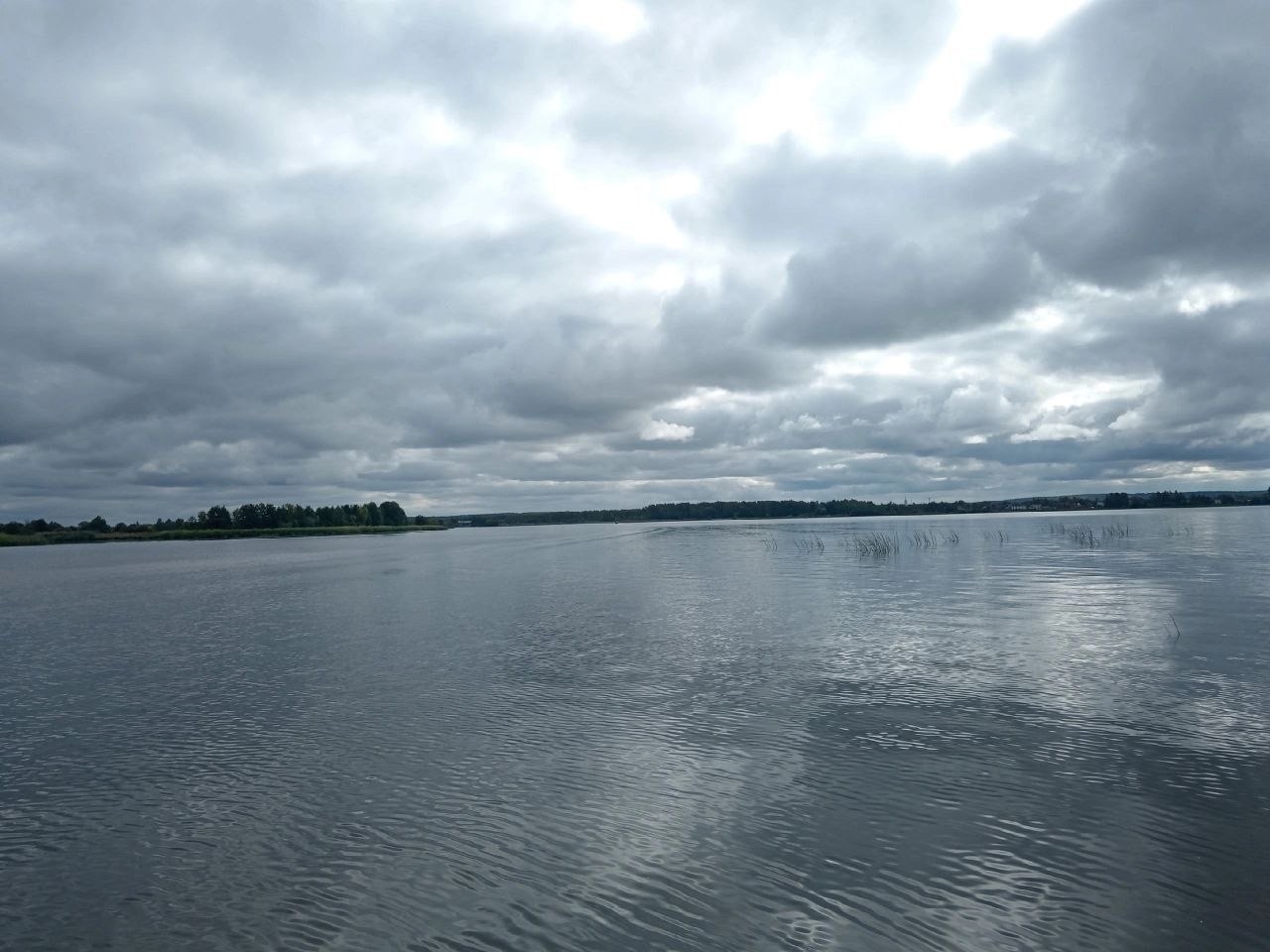 Под Костромой водолазы обследовали Южный канал в поисках пропавших 10 дней назад рыбаков