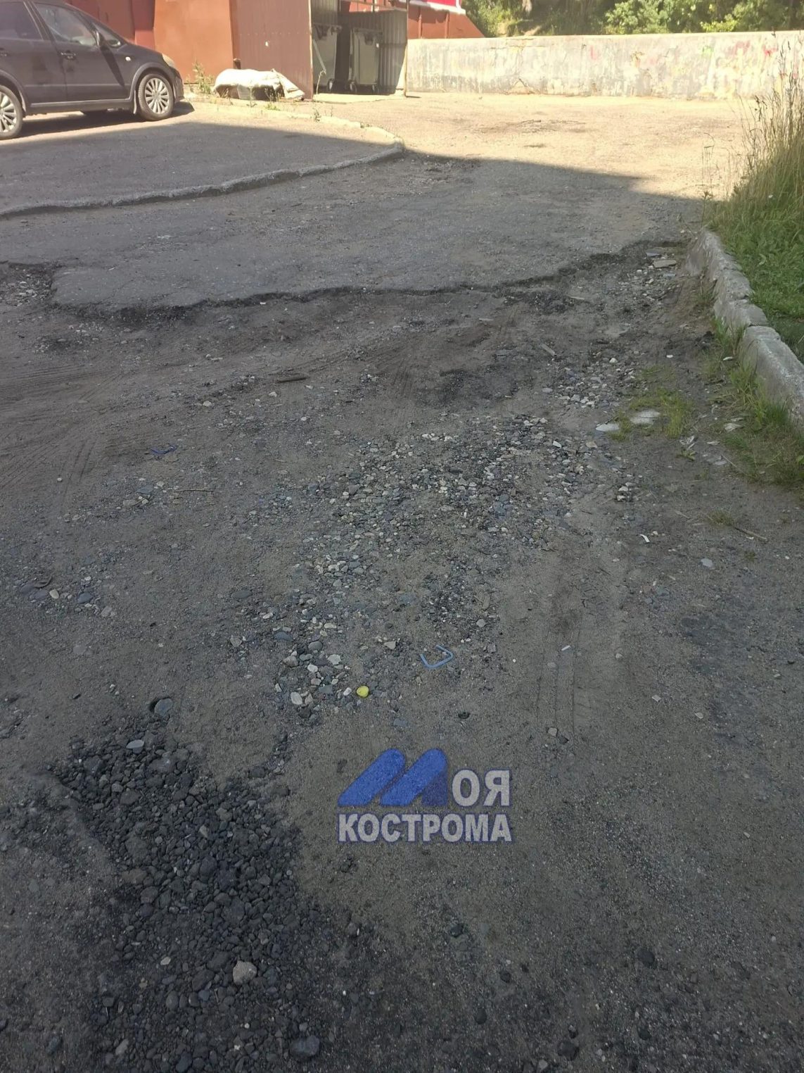 Прокуратура заставила починить дырявую дорогу в Костроме