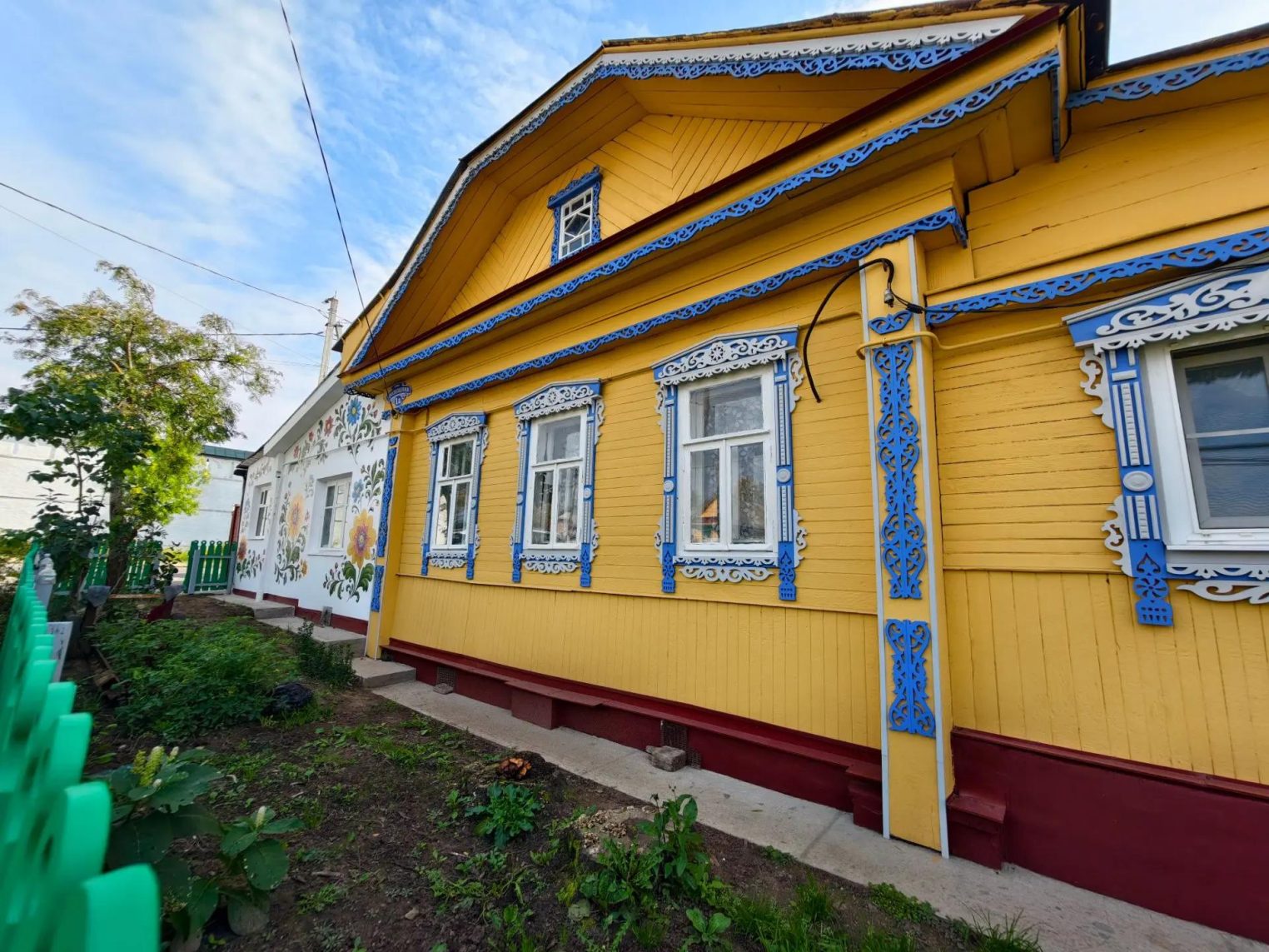Костромские общественники восстановили старинный дом в Ипатьевской слободе