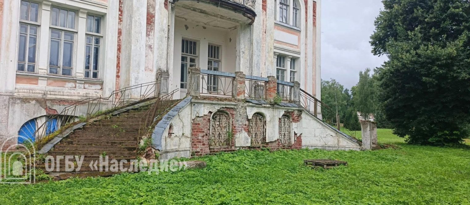 В Костромском районе восстановят парадную лестницу исторической усадьбы