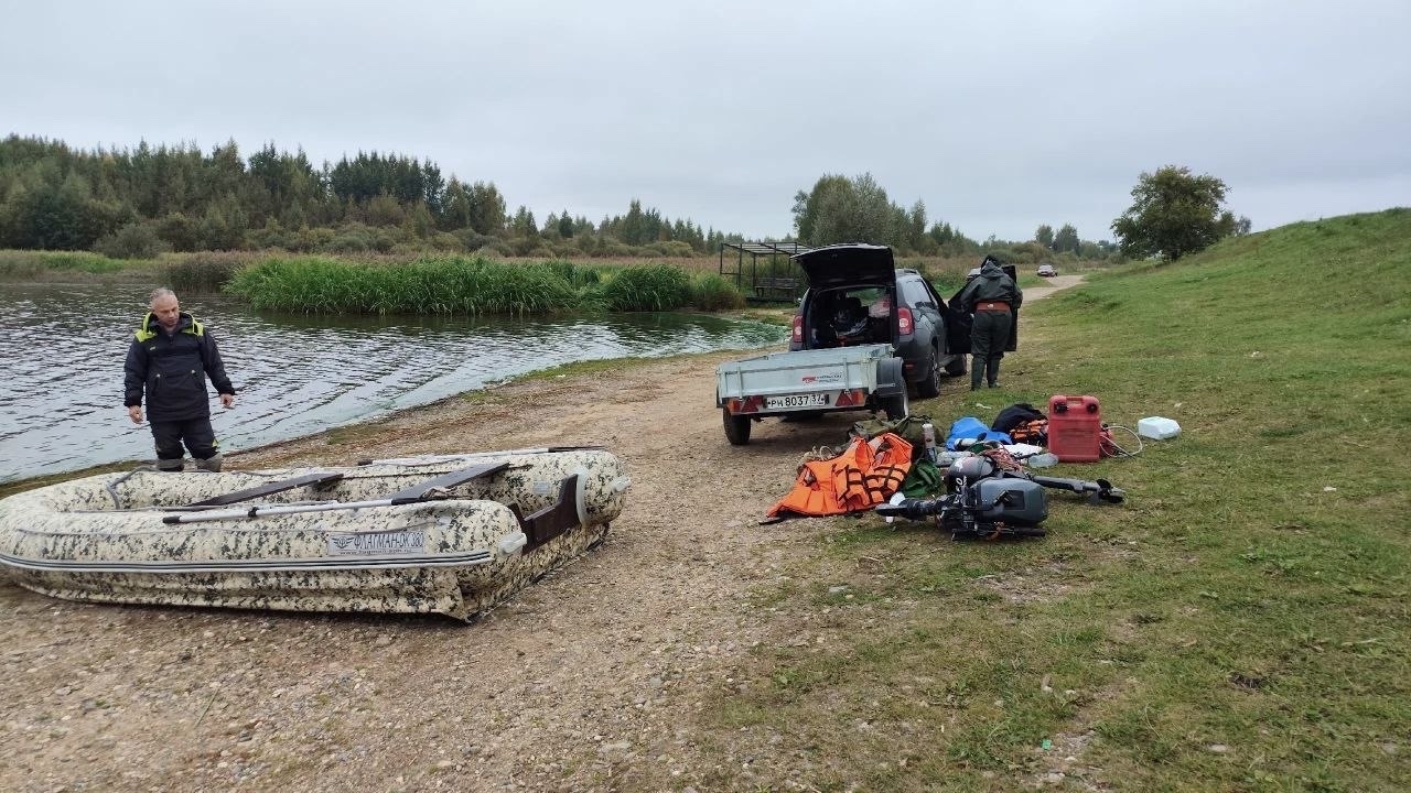 Под Костромой водолазы обследовали Южный канал в поисках пропавших 10 дней назад рыбаков