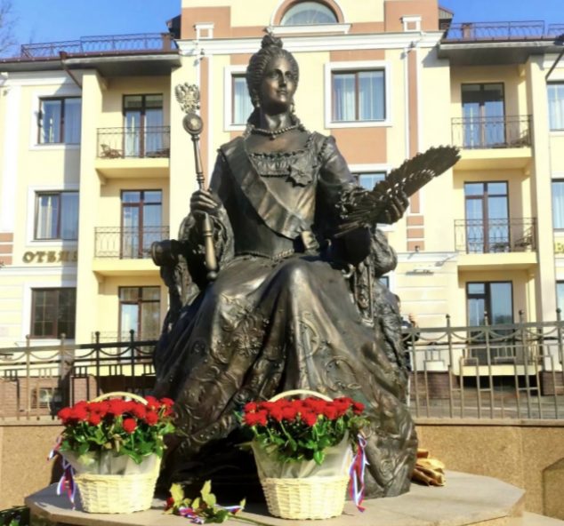 Легендарный Костя Цзю перерезал ленточку в костромской школе бокса