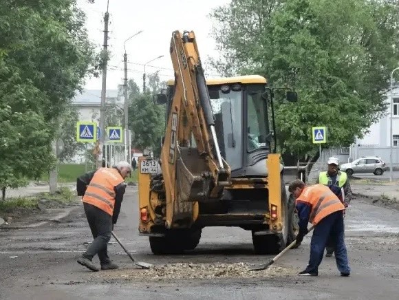 В Костроме на днях приведут в порядок две разбитых дороги