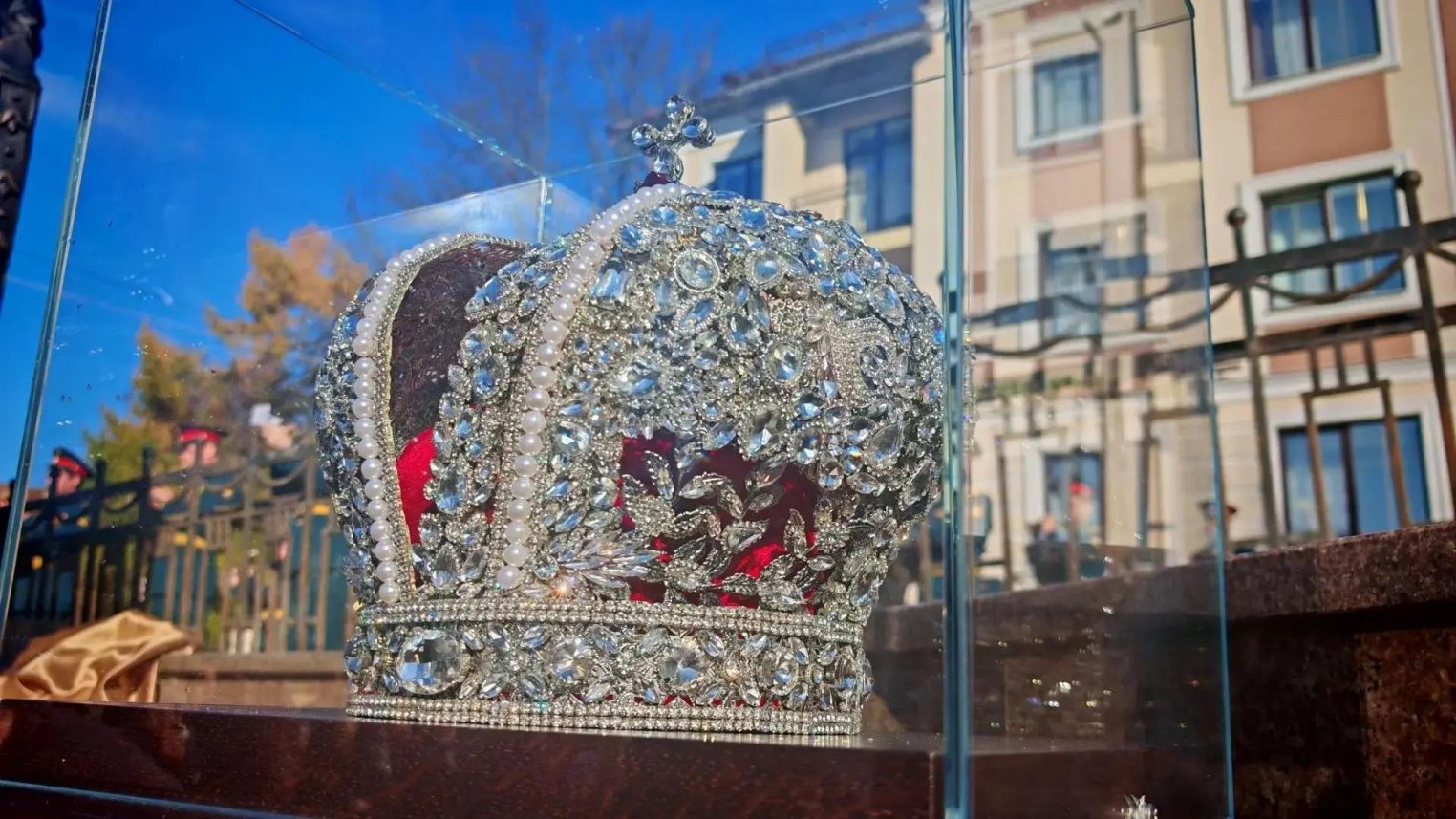 Памятник Екатерине II открылся на Нижней Дебре в Костроме