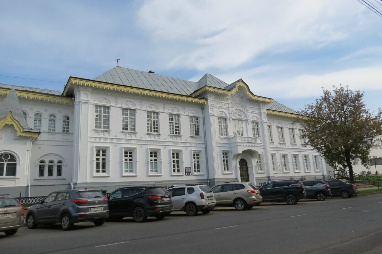 В Костроме бережно реставрируют корпуса старинного здания онкодиспансера
