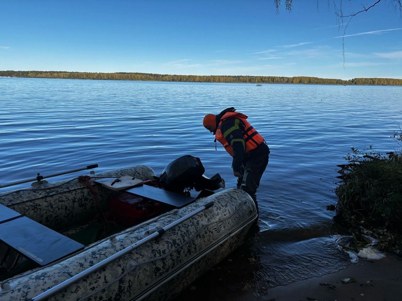 Ивановские водолазы не смогли найти под Костромой пропавшего земляка