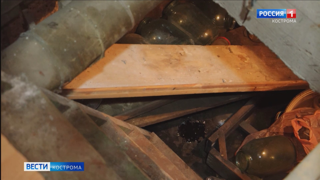 В Костроме из-за прорыва теплосети затопило дом на улице Беговой
