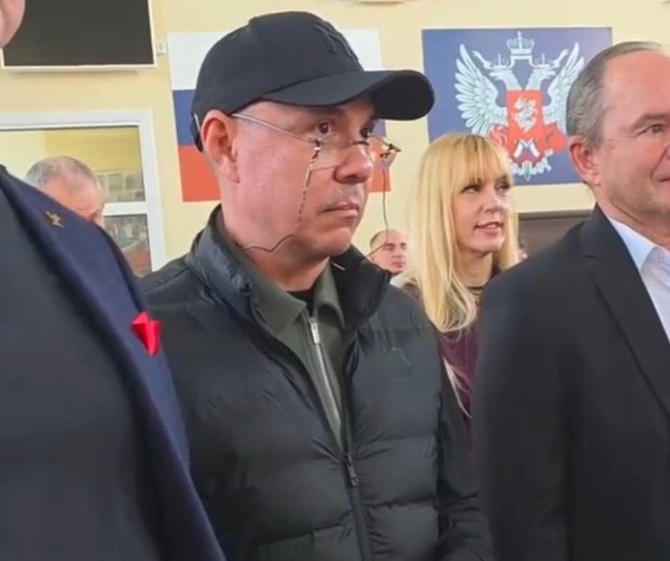 Легендарный Костя Цзю перерезал ленточку в костромской школе бокса